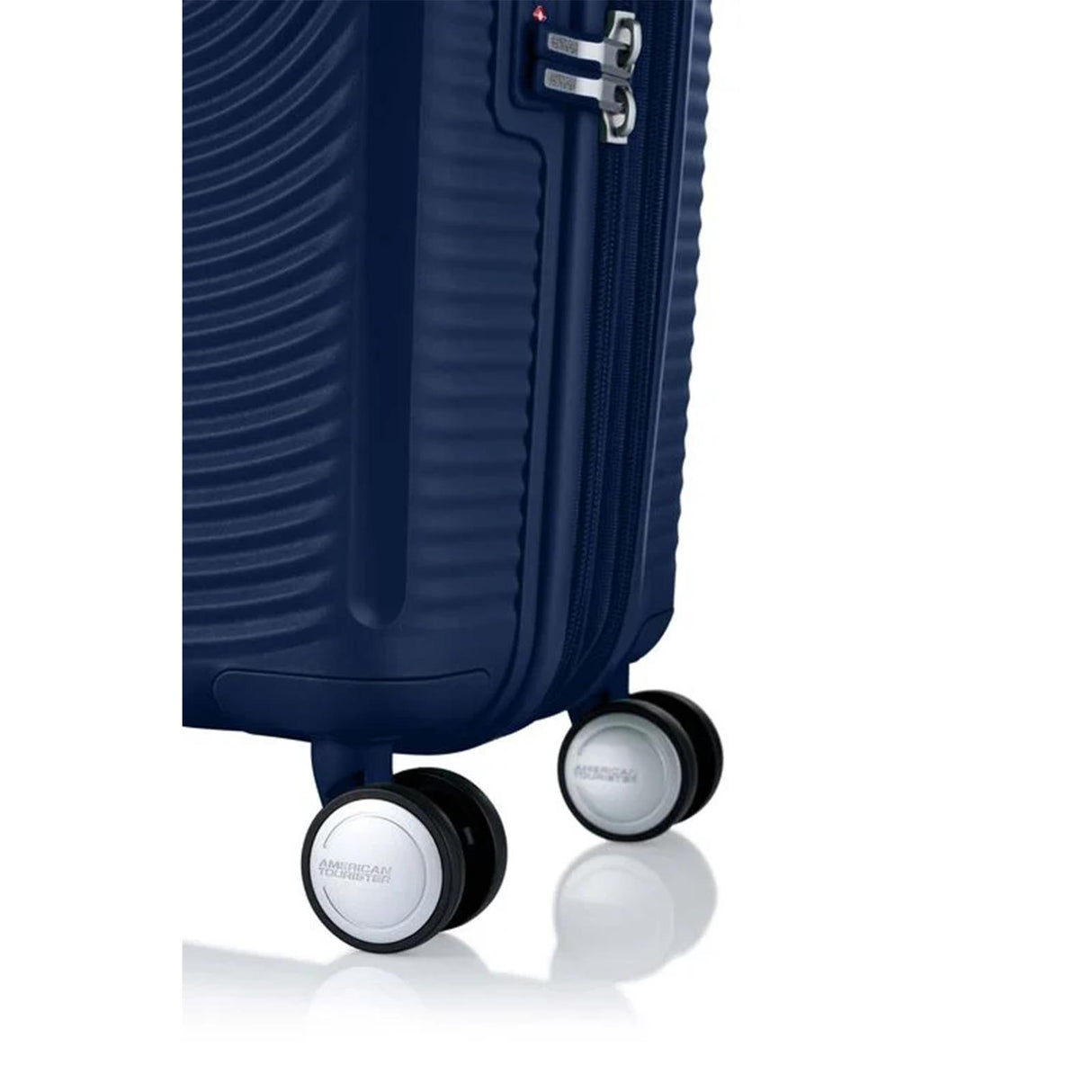 American-Tourister-Curio-2-69cm-Suitcase-Arctic-Navy-Wheel