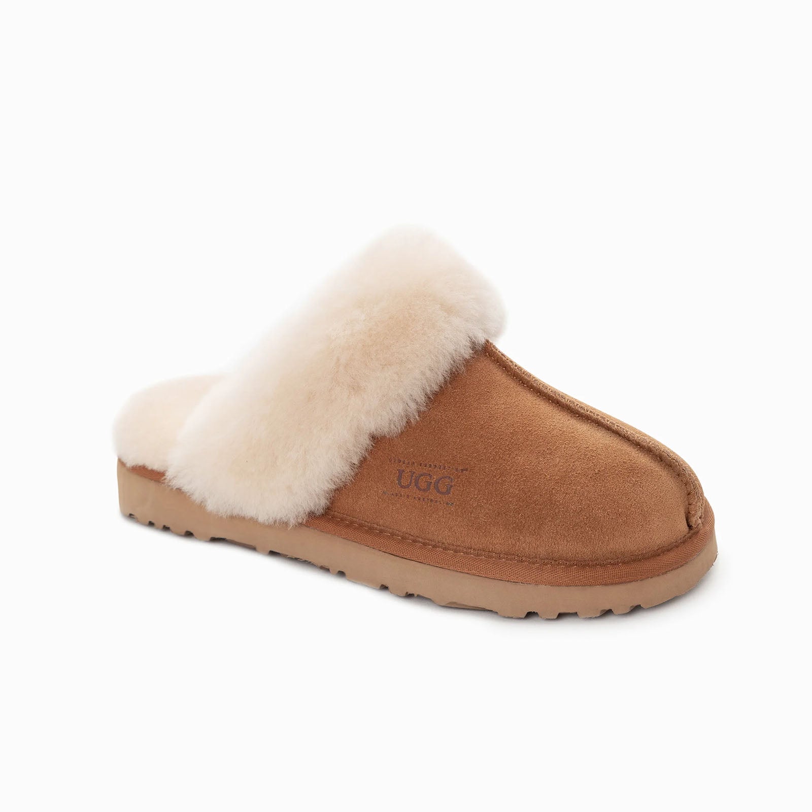 Ugg-Slipper-Unisex-Scuffette-Chestnut-Angle