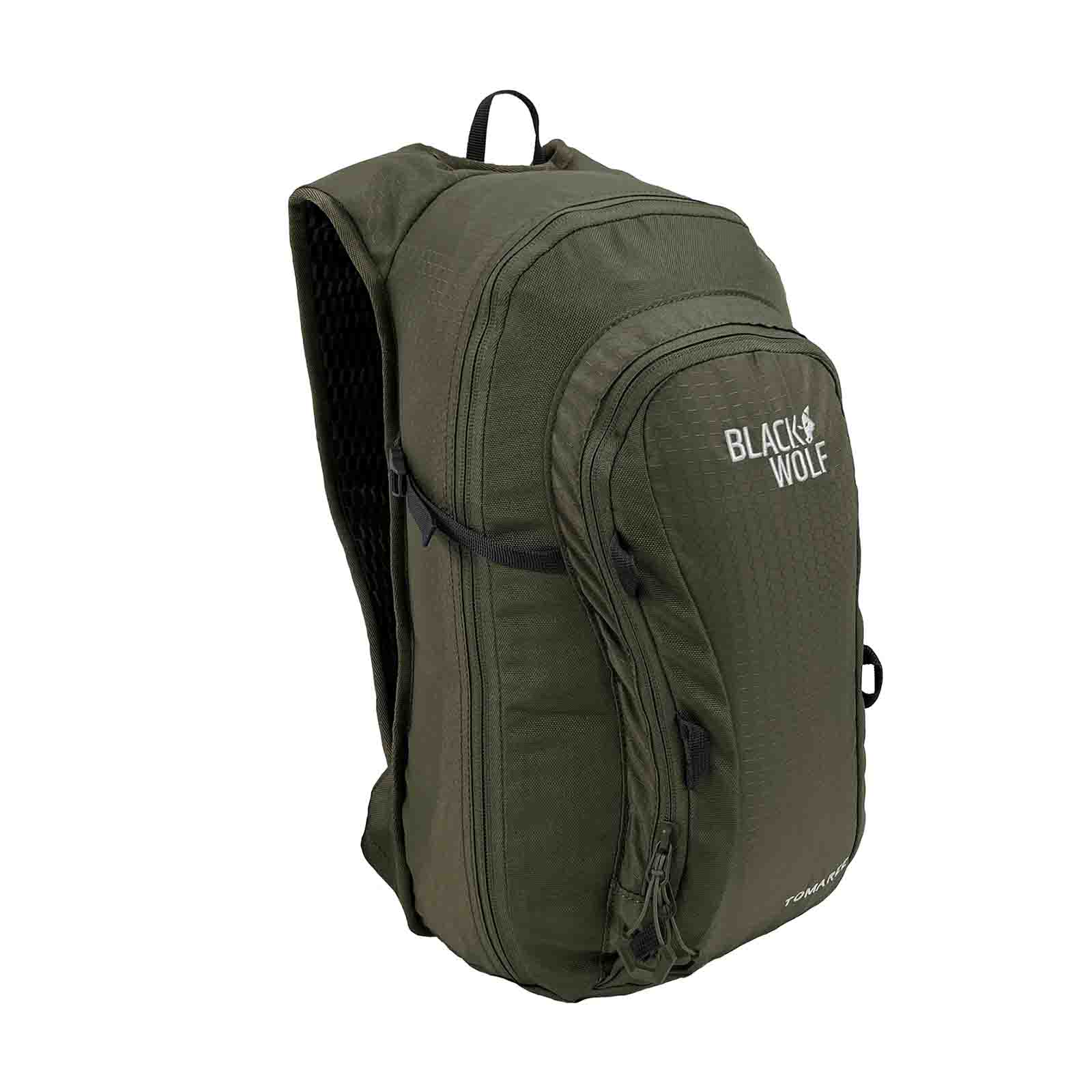  Analyzing image     Black-Wolf-Tomaree-12l-Moss-Angle