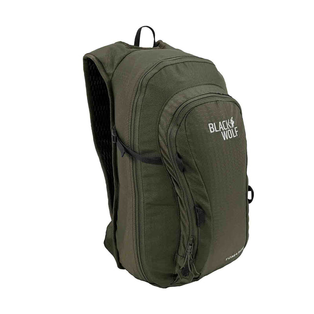  Analyzing image     Black-Wolf-Tomaree-12l-Moss-Angle