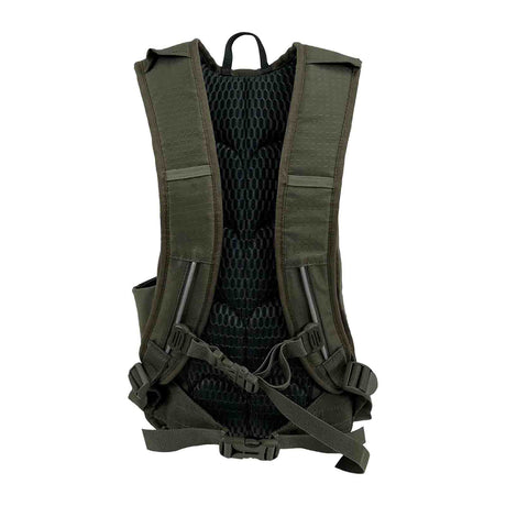  Analyzing image     Black-Wolf-Tomaree-12l-Moss-Harness