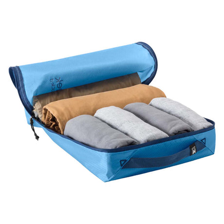 Pack-It-24-Isolate-Cube-M-Blue-Dawn-Open