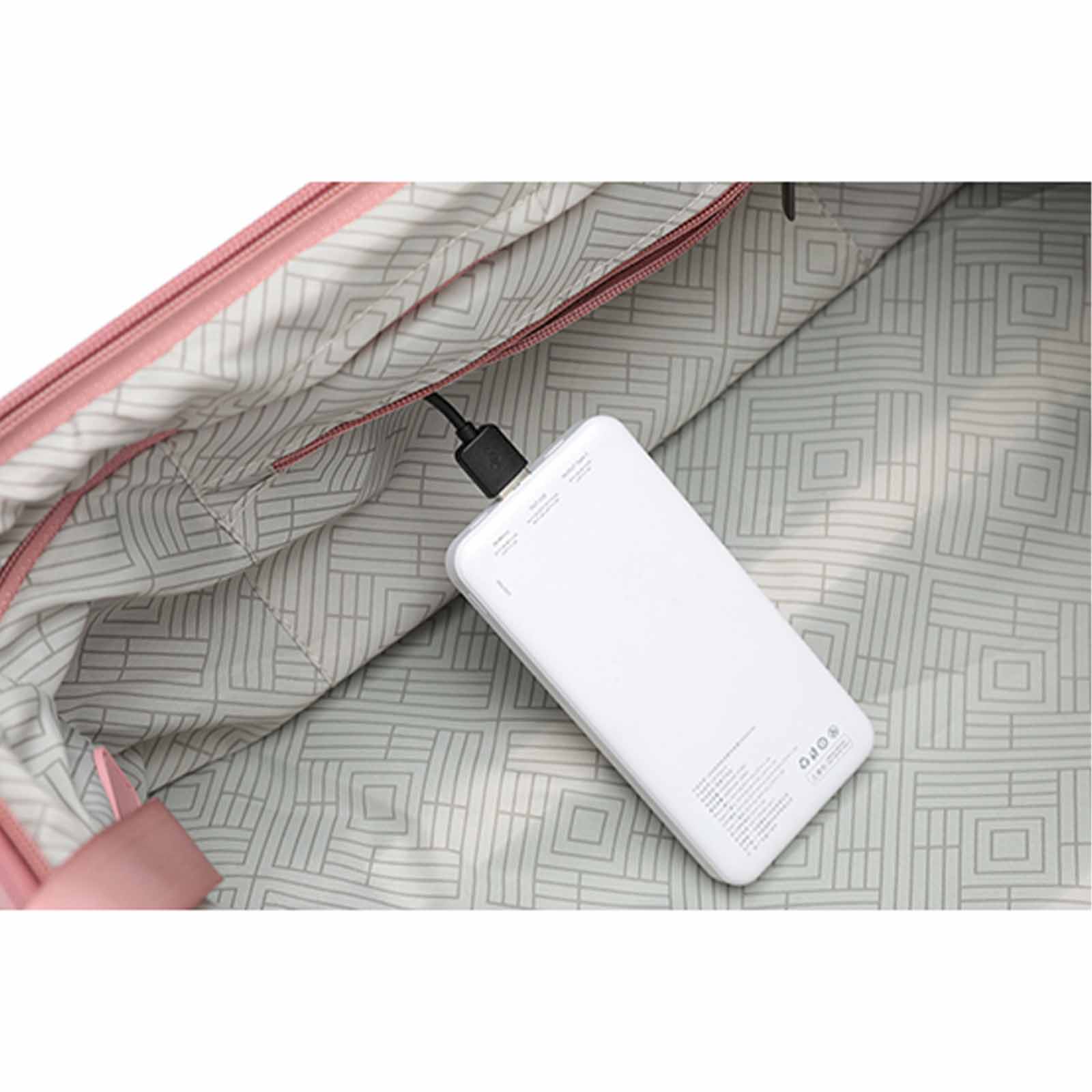 Tosca-Horizon-20-Inch-Carry-On-Suitcase-Rose-Charging-Port-Inside