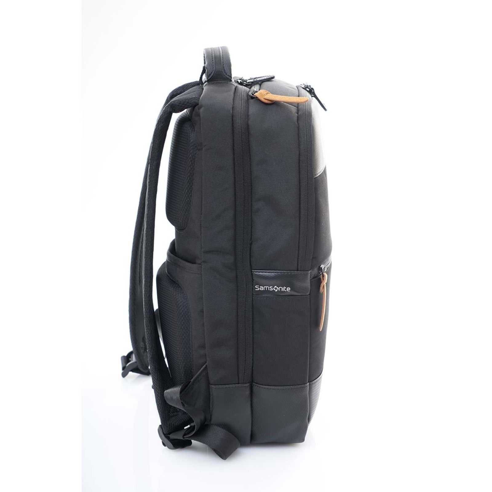 Samsonite_Avant_Slim_3_16inch_Laptop_Backpack_Black_Side.jpg